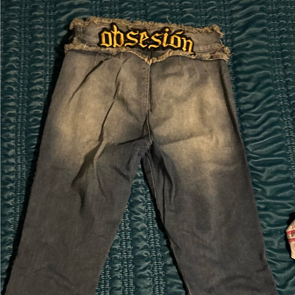 Selling Kali Uchis “Obsesión” jeans. No longer available in store! Size 8